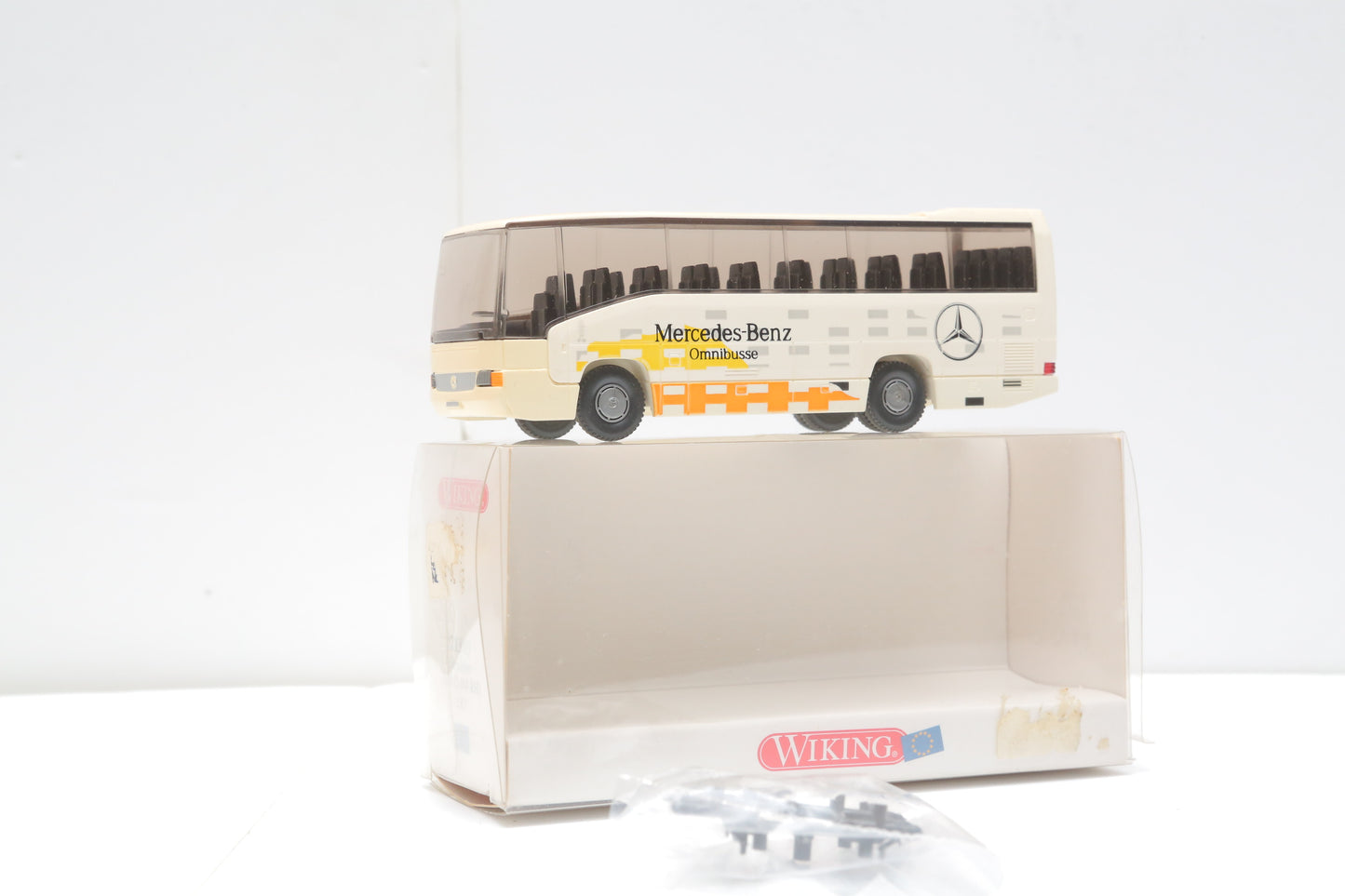 USED/OLD STOCK- Wiking 1:87 scale Mercedes-Benz bus item 0090