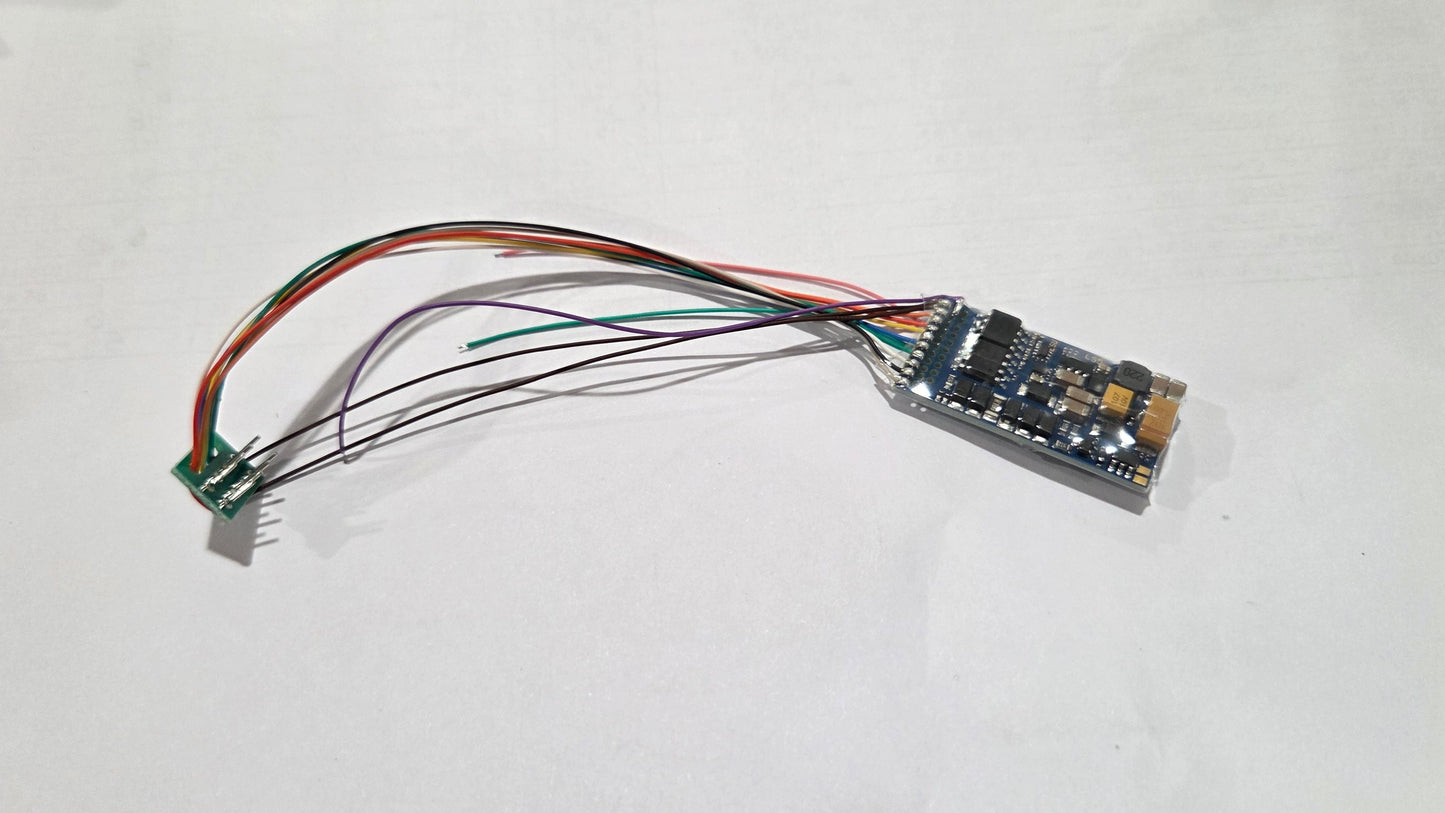 ESU LokSound 5 DCC “blank decoder”, 8-pin NEM652 – item 58420