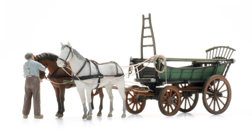 ARTITEC 1:87 Northern European hay wagon + horses + figure - item 387.599