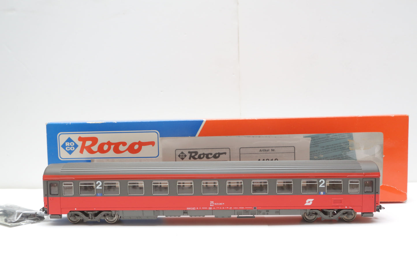 USED/OLD STOCK- Roco 1:87 2nd class Eurofima coach Ã–BB item 0081