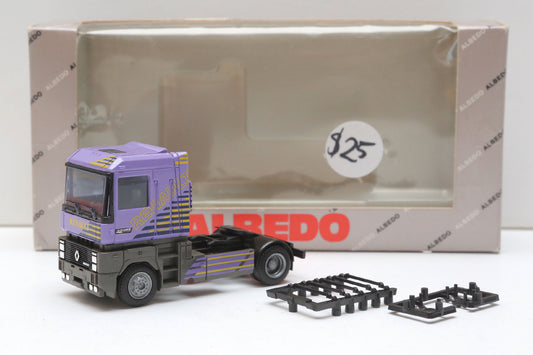 USED/OLD STOCK- ALBEDO 1:87 scale Renault prime mover item 0095