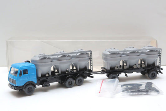 USED/OLD STOCK 1:87 scale, Wiking Mercedes Silo truck item 0109