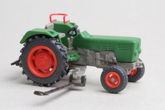 Used/old stock 1:87 scale, Herpa/Wiking tractor - item 0162