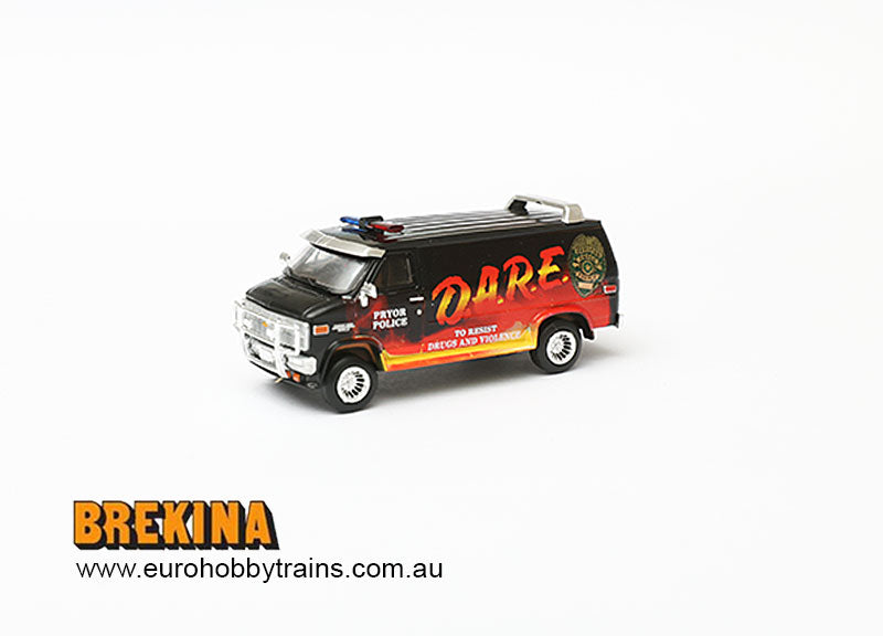 BREKINA 1:87 Chevrolet C20 VAN D.A.R.E - item 18258