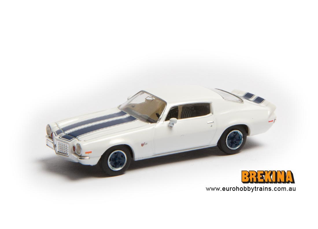 BREKINA 1:87 Chevrolet Camaro Z28, white with blue stripes - item 19912