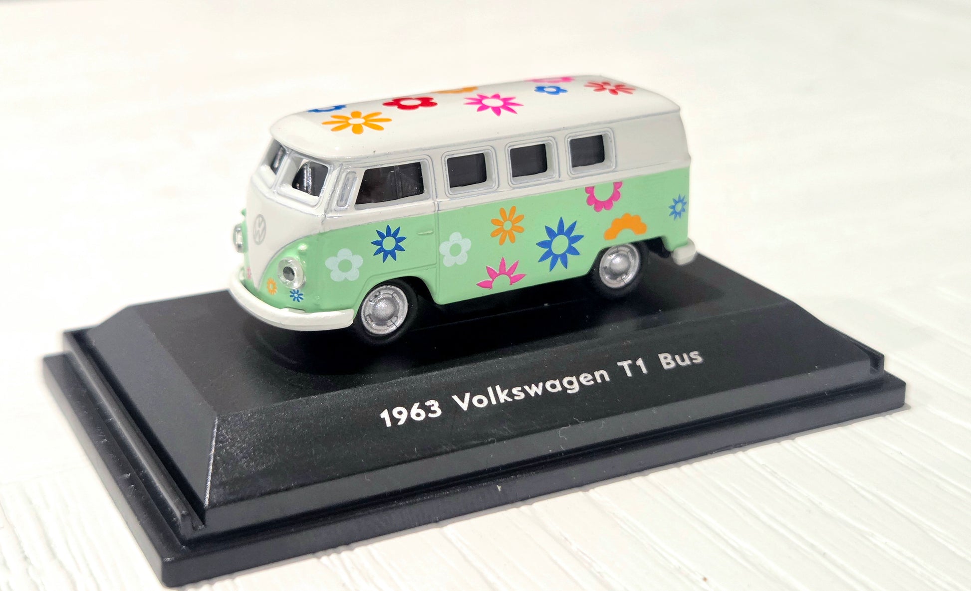NEX models 1:87 1963 Wolkswagen T1 bus- item 73155A