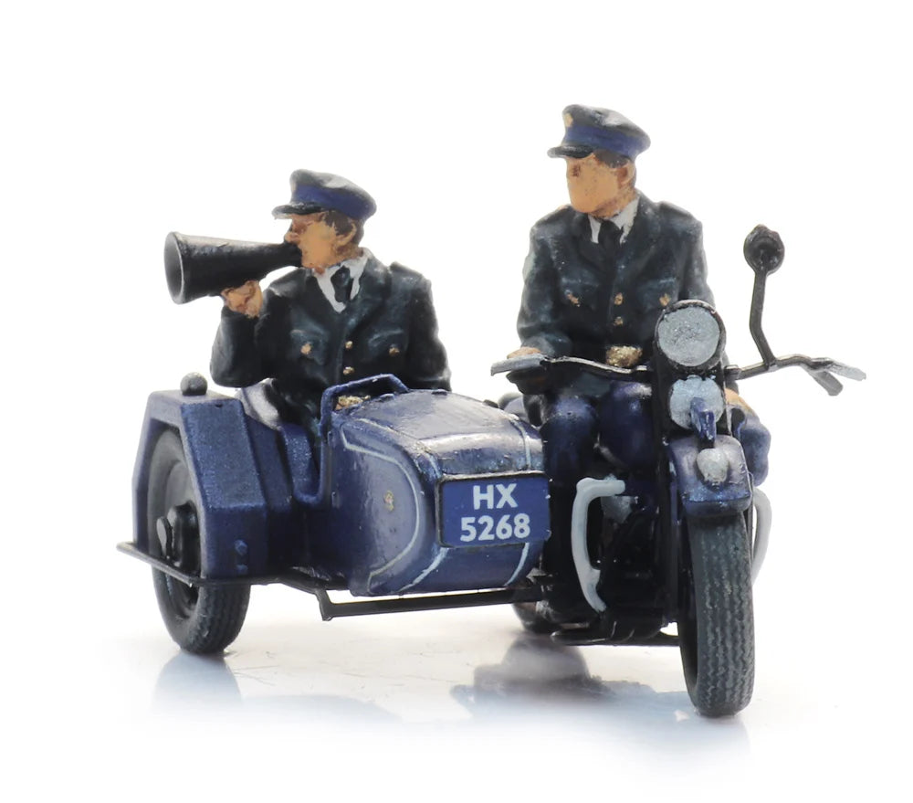 ARTITEC 1:87 Police motorcycle with sidecar + 2 figures - item 387.580
