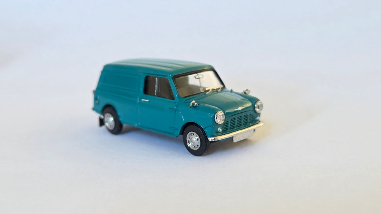 BREKINA 1:87 Austin Mini Countryman, blue- item 15366