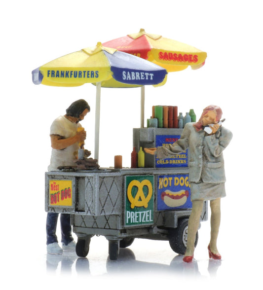 ARTITEC 1:87 NYC hot dog cart + two figures - item 387.625