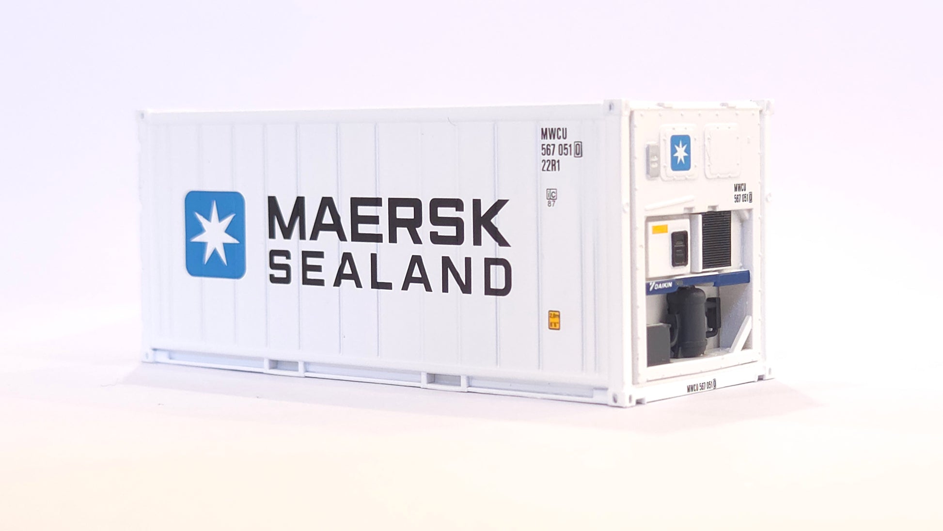 1:87 Scale MAERSK SEALAND 20 foot refrigerated shipping container