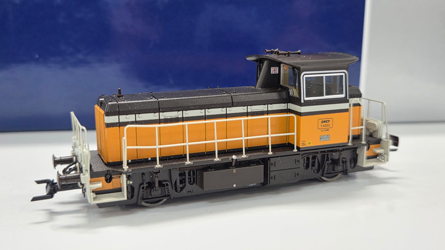 ROCO 1:87 French Diesel locomotive, Class Y 8000, SNCF DCC with sound - item 72009