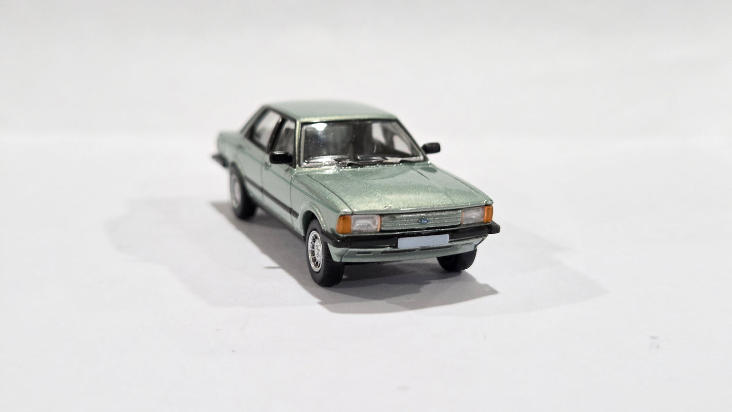 BREKINA 1:87 Ford Taunus Favorit (TC3), light green metallic - item PCX870698